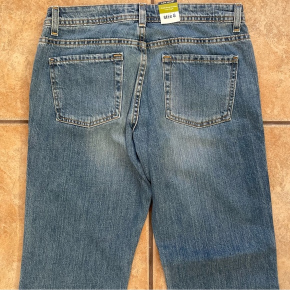 Old Navy Vintage Crop Cut 100% Cotton Jeans (Size 8) NWT - Picture 6 of 8